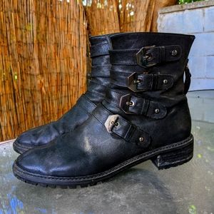Stuart Weitzman Jitterbug Leather Moto Boot Size 7
